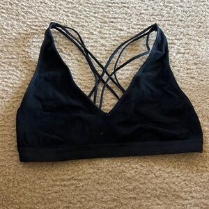 Fabletics open cross back sports bra